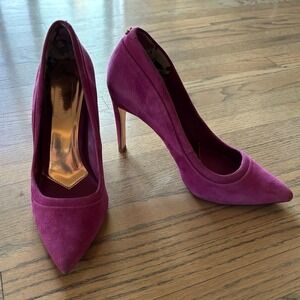 Ted Baker Women's fuchsia suede heels size 39 8.5